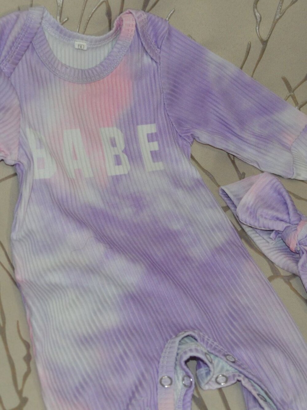 Set tie‑dye morado/rosado con moño – BABE – 3–6 meses (talla 60)